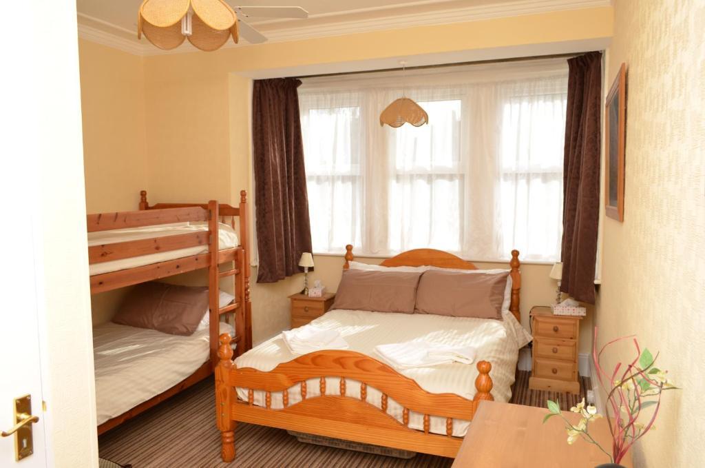 Chandos Premier Folkestone Quarto foto
